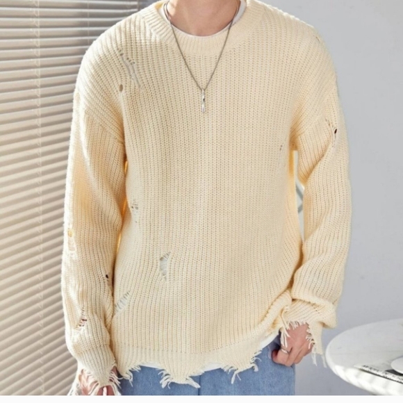 Xl cream distressed sweater - Picture 1 of 1